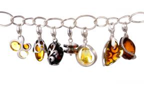 charms fashion